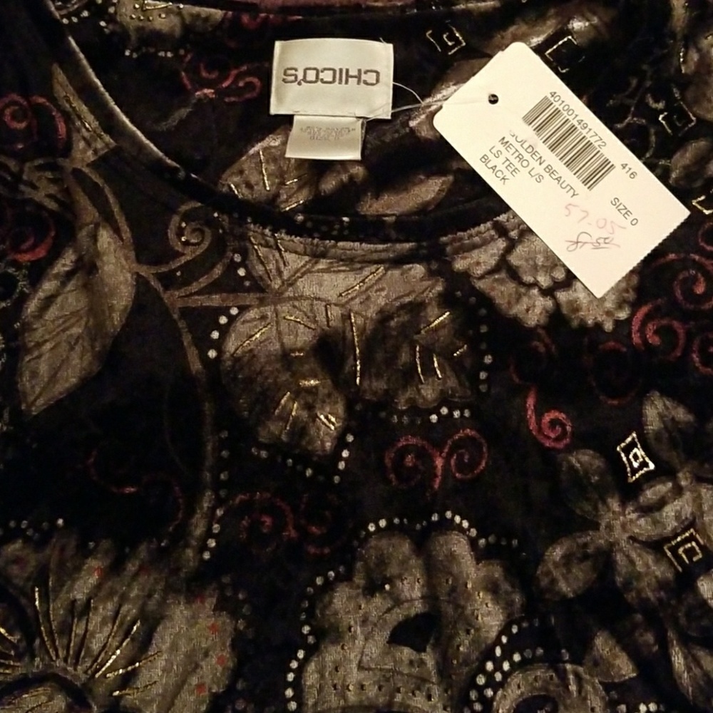 NEW Velvet Holiday top - Picture 2 of 4